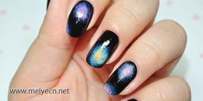 星空美甲步骤 指尖的奇异之门