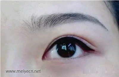 美瞳线不是双眼皮的专利 单眼皮也可以美美的