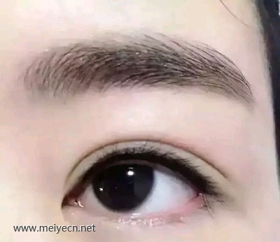 眼线液和美瞳线对比